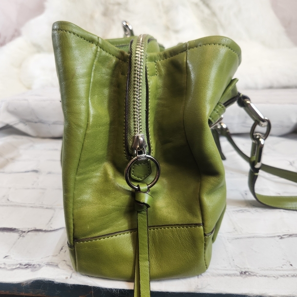 Coach "Chelsea" Green Leather Bag. - Picture 8 of 15